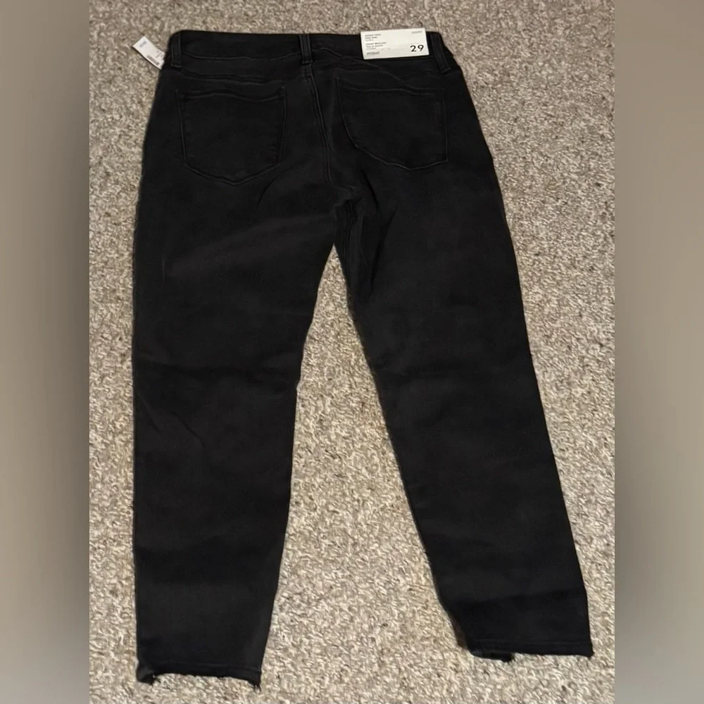 NWT Silver Avery Curvy High Rise Skinny Crop Black Jeans - Picture 2 of 5
